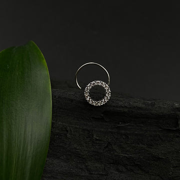 Zircon Circle Nose Pin